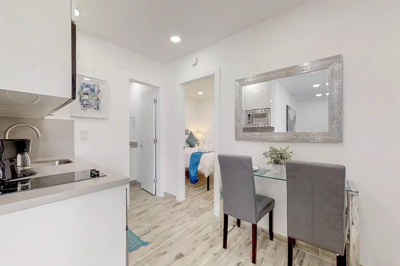Newly Renovated 1 Bedroom Apt Designer Unit # 3 Dania Beach Zewnętrze zdjęcie